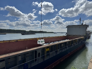 Фрахтування річкового флоту